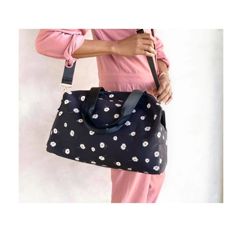 Alice + Olivia Daisy Print Duffle Bag NWT!